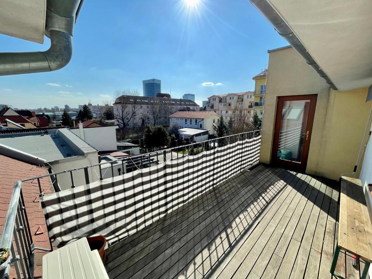 Beautiful And Romantic Penthouse With Two Terraces Bratislava Luaran gambar