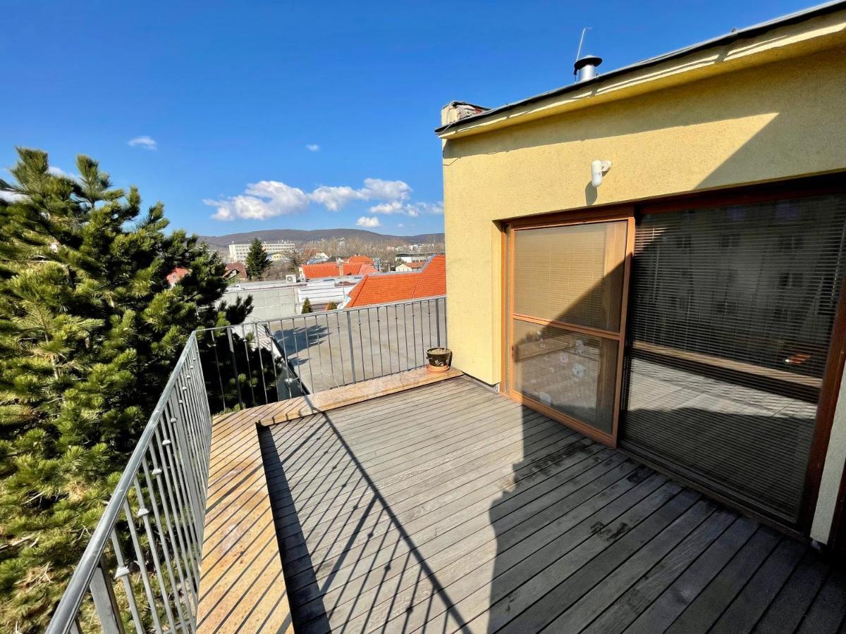 Beautiful And Romantic Penthouse With Two Terraces Bratislava Luaran gambar