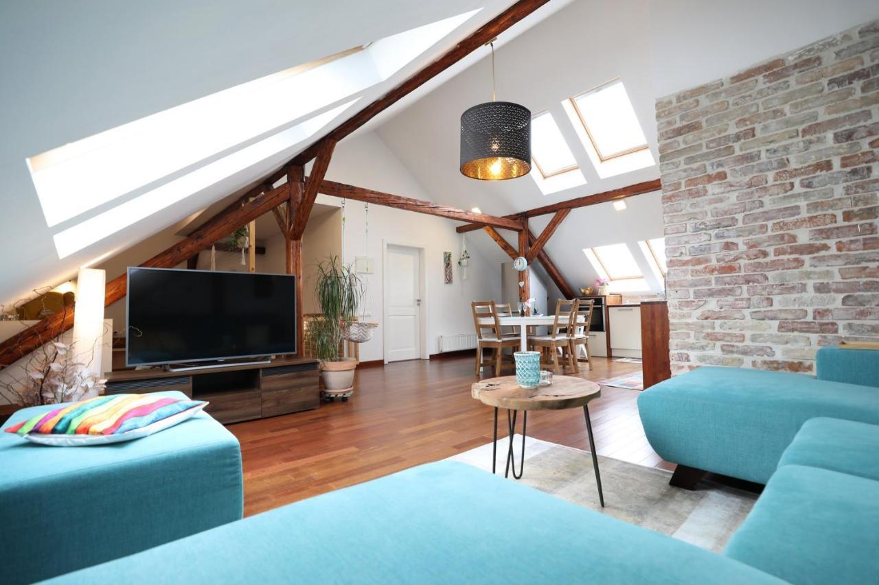Beautiful And Romantic Penthouse With Two Terraces Bratislava Luaran gambar