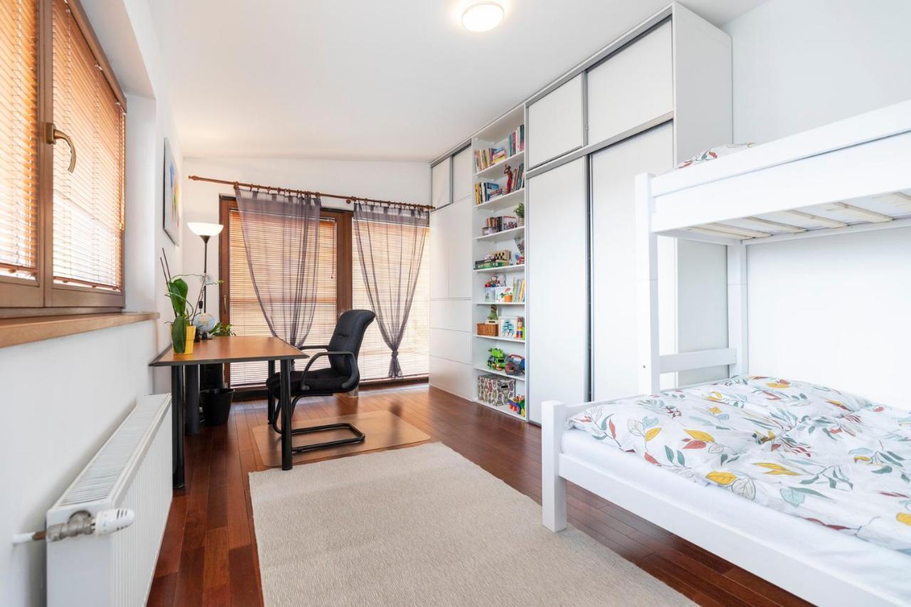 Beautiful And Romantic Penthouse With Two Terraces Bratislava Luaran gambar