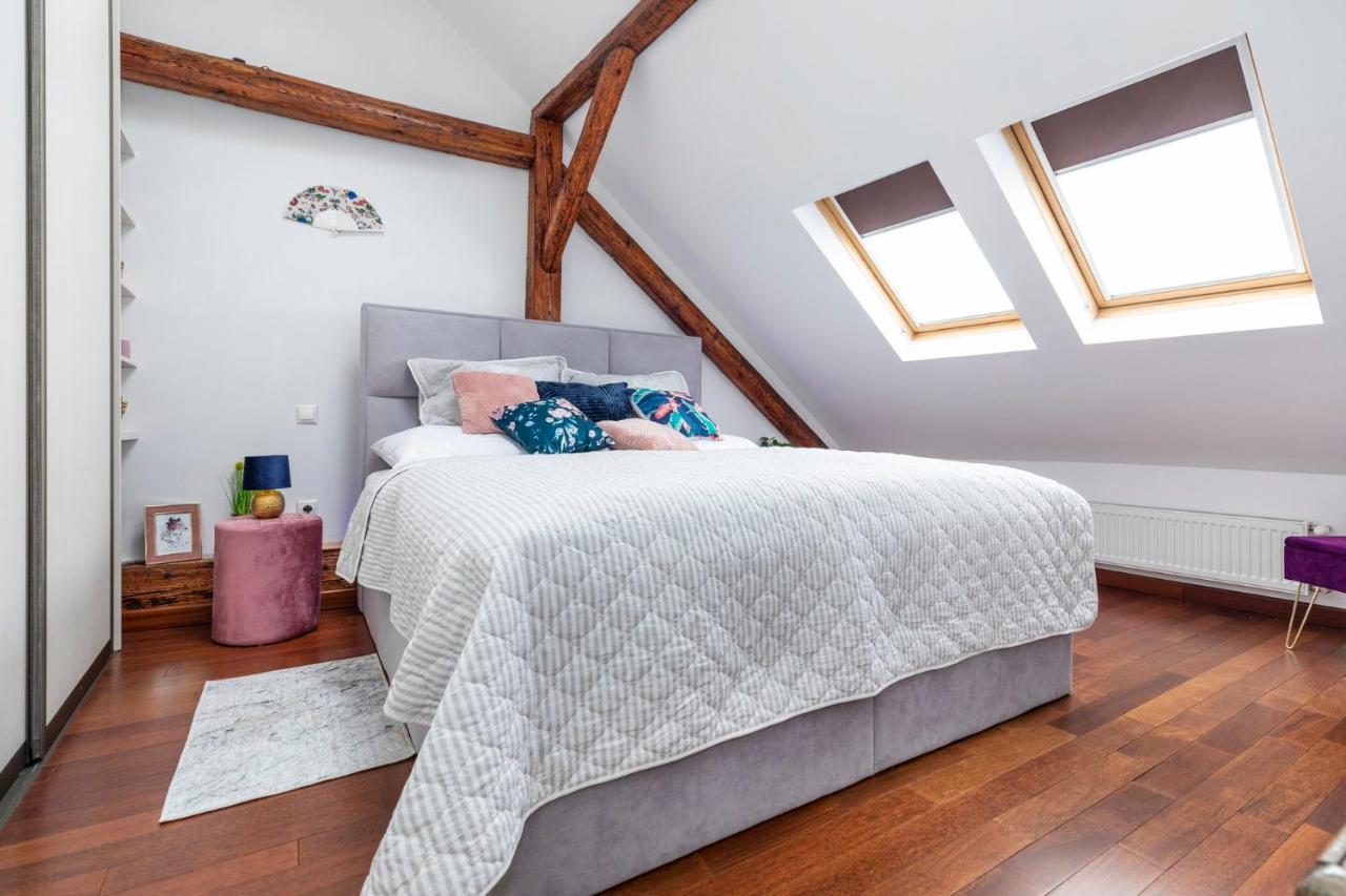 Beautiful And Romantic Penthouse With Two Terraces Bratislava Luaran gambar