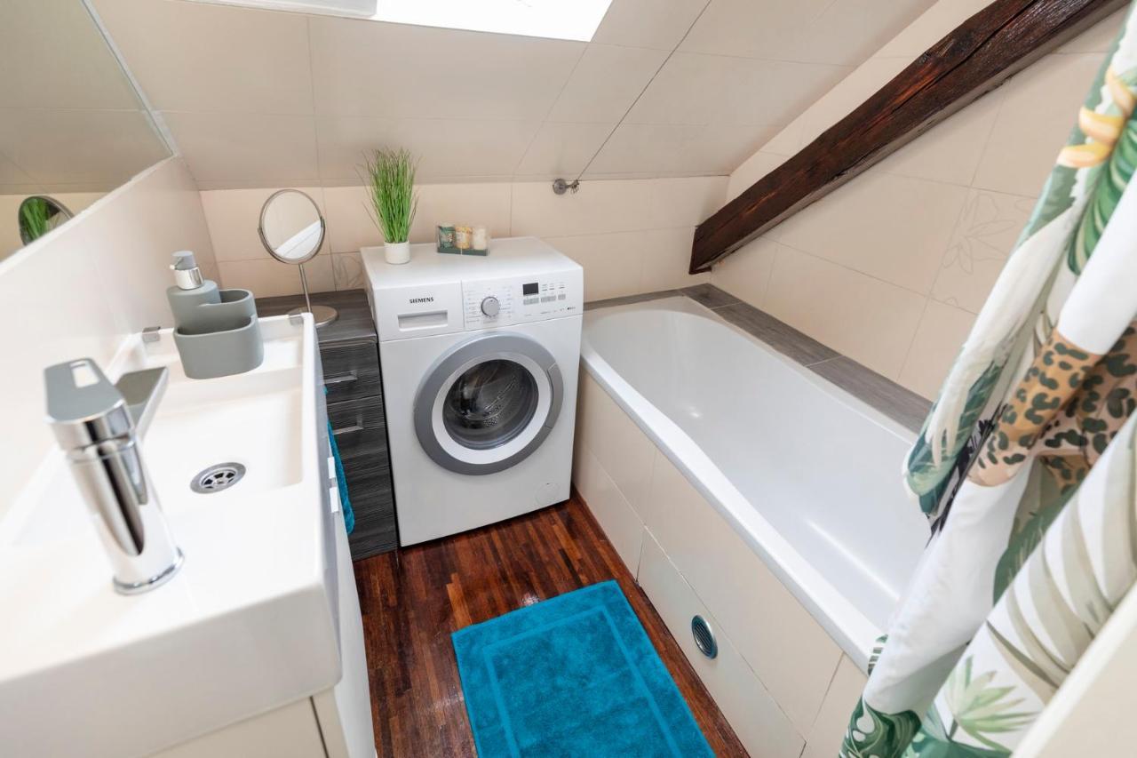 Beautiful And Romantic Penthouse With Two Terraces Bratislava Luaran gambar