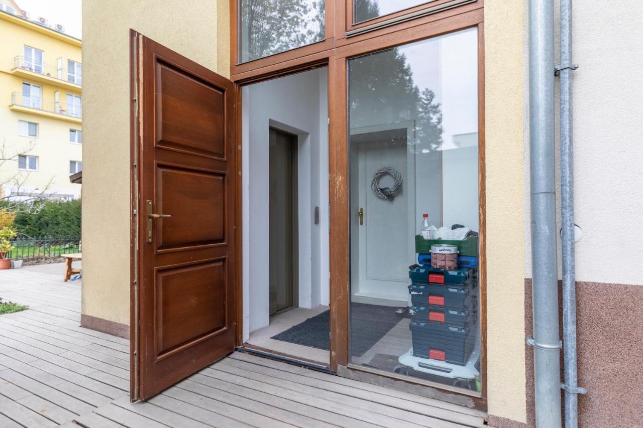 Beautiful And Romantic Penthouse With Two Terraces Bratislava Luaran gambar
